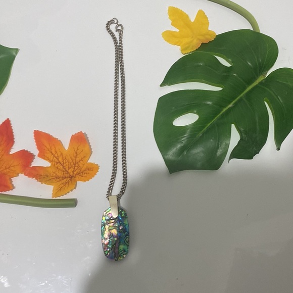 NWT Kendra Scott Inez Veined African Turquoise Jasper Pendant Necklace Rhodium - Picture 5 of 10